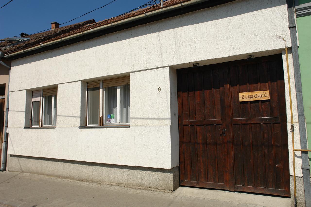 Sobe Gajic Sremski Karlovci Ngoại thất bức ảnh