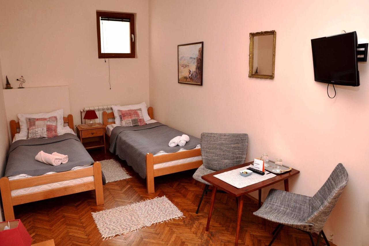Sobe Gajic Sremski Karlovci Ngoại thất bức ảnh