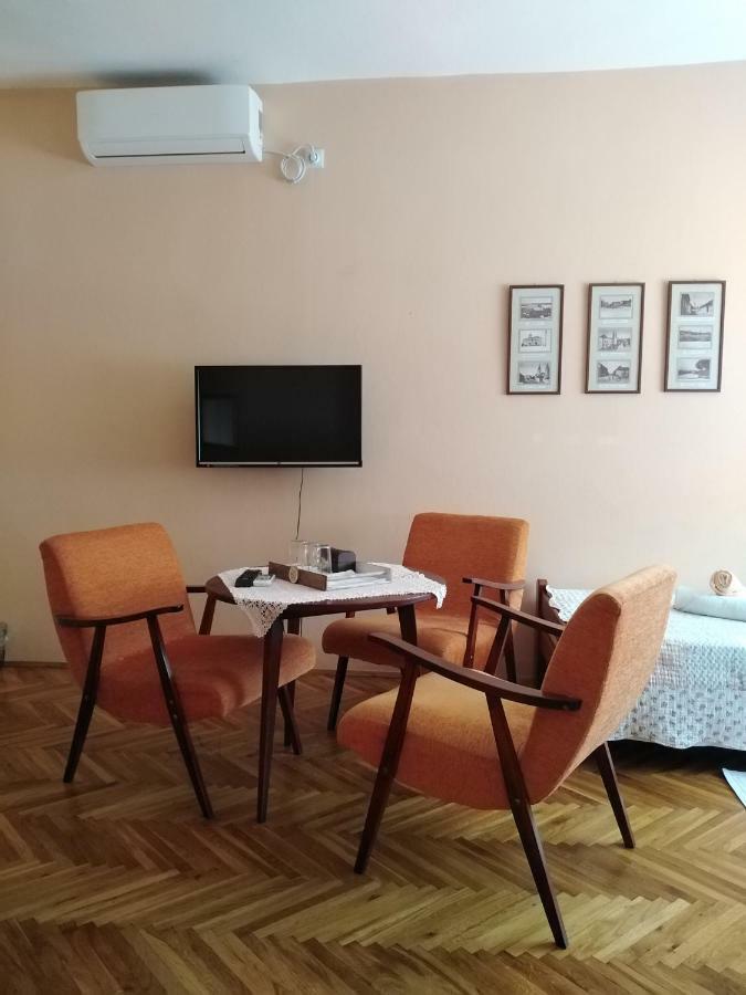 Sobe Gajic Sremski Karlovci Ngoại thất bức ảnh